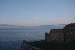 10 Yards from Sea Hightide – Own Access to Beach